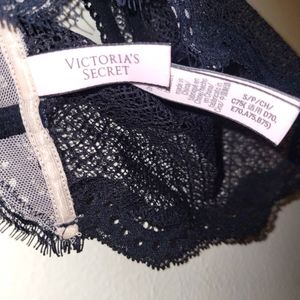 VICTORIA SECRET breast concealing contraption. NWOT Size small. Black lace